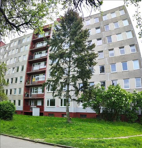 Pronájmu za podmínky postoupení pohledávky za nejvyšší cenu bytu č. 11 v Praze 14, Kardašovská 753